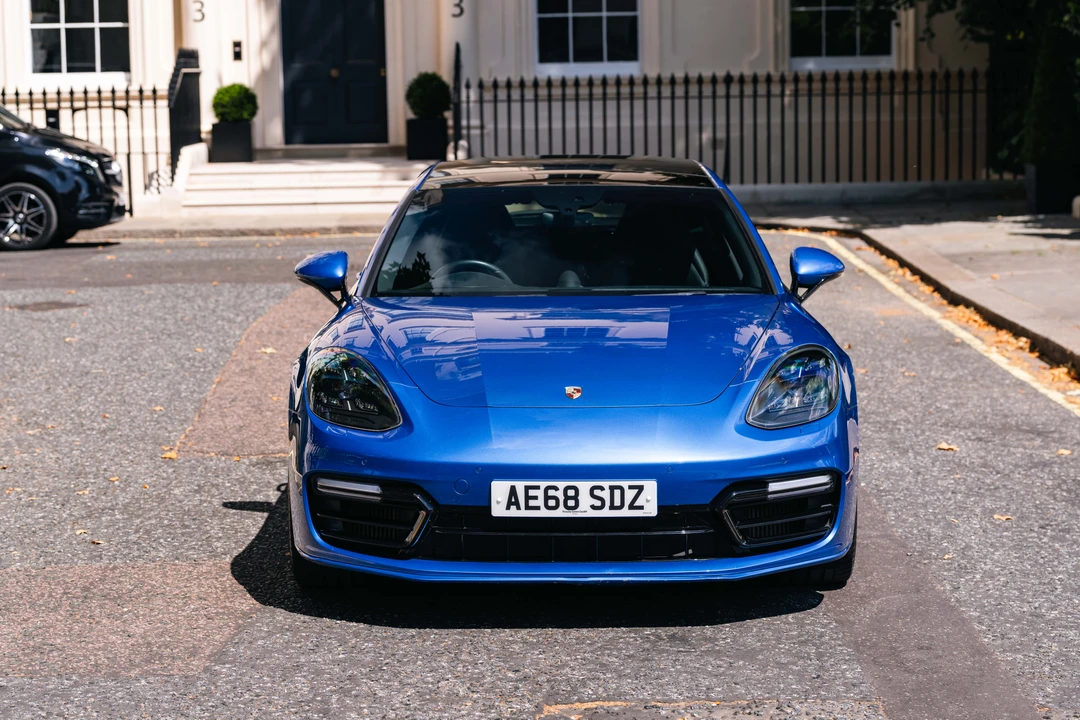 2018 Porsche 971 Panamera Sport Turismo - Image 2 of 31