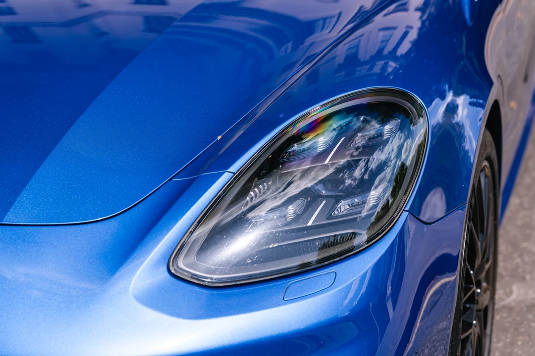 2018 Porsche 971 Panamera Sport Turismo - Image 28 of 31