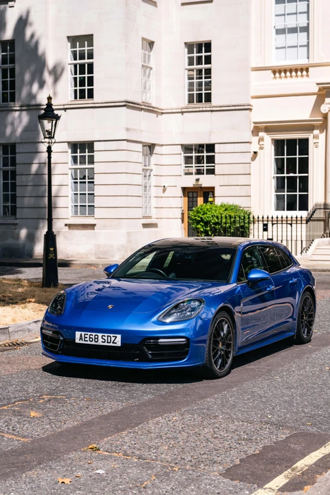 2018 Porsche 971 Panamera Sport Turismo - Image 22 of 31