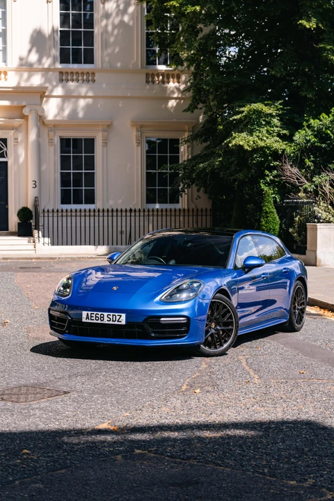 2018 Porsche 971 Panamera Sport Turismo - Image 17 of 31