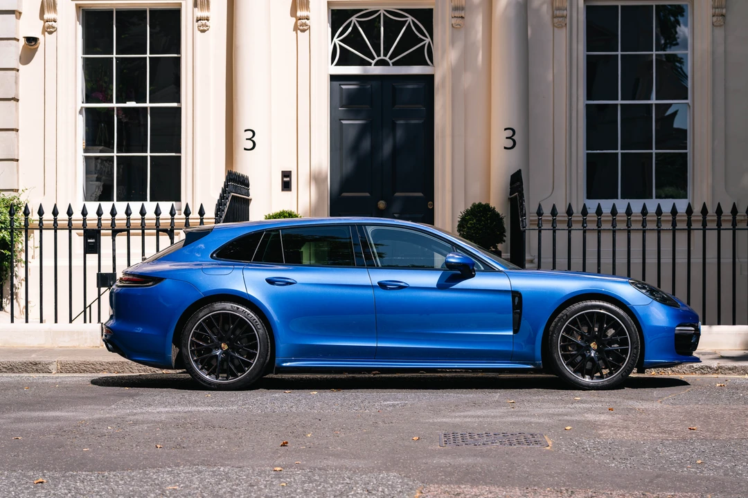 2018 Porsche 971 Panamera Sport Turismo - Image 8 of 31