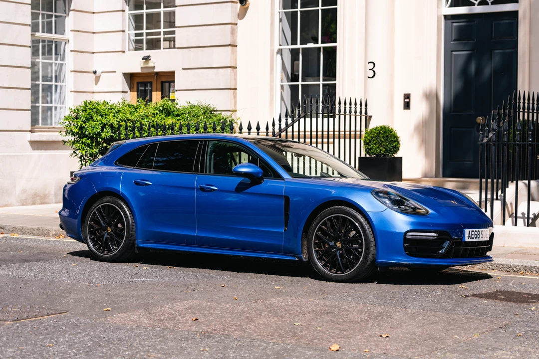 2018 Porsche 971 Panamera Sport Turismo - Image 13 of 31