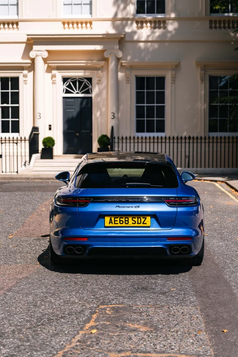 2018 Porsche 971 Panamera Sport Turismo - Image 19 of 31