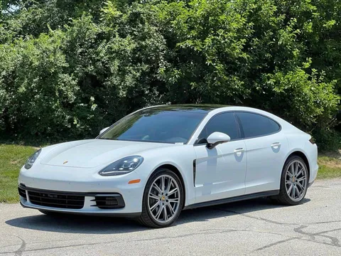 2018 Porsche Panamera 4S
