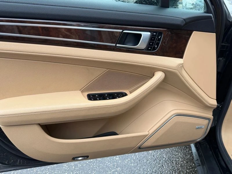2018 Porsche 971 Panamera 4S - Image 9 of 12