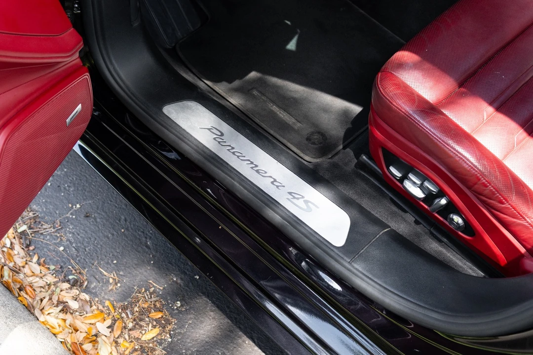 2018 Porsche 971 Panamera 4S - Image 30 of 31