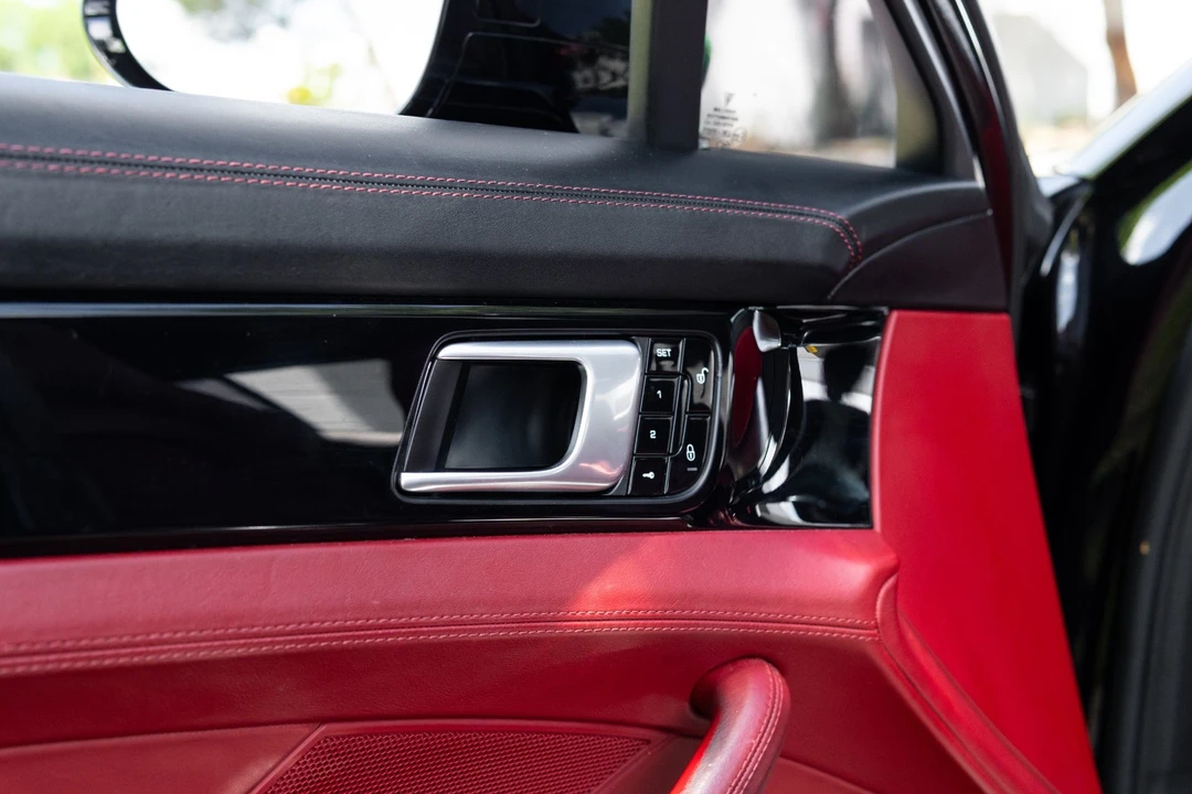 2018 Porsche 971 Panamera 4S - Image 29 of 31