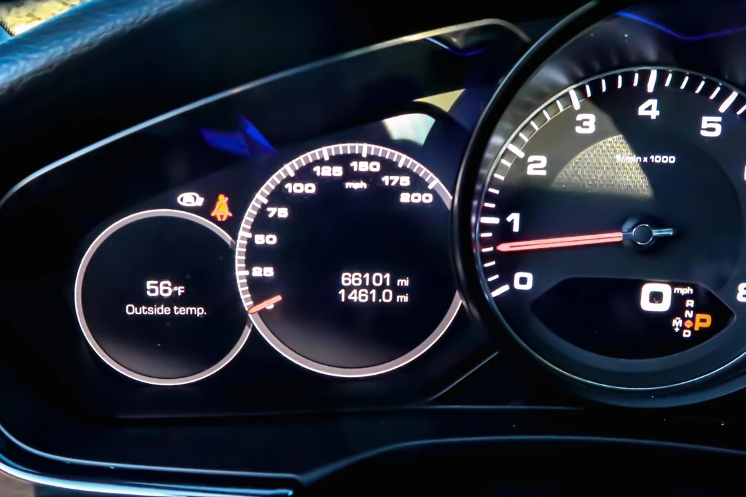 2018 Porsche 971 Panamera 4S - Image 18 of 31