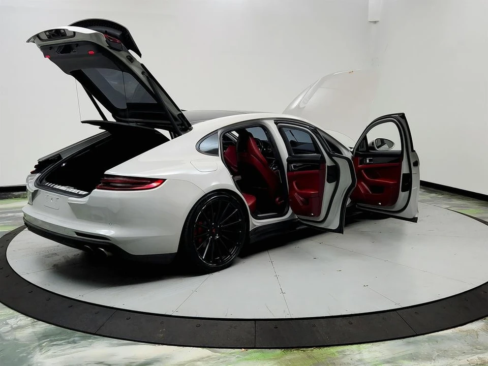 2018 Porsche 971 Panamera 4S - Image 11 of 21