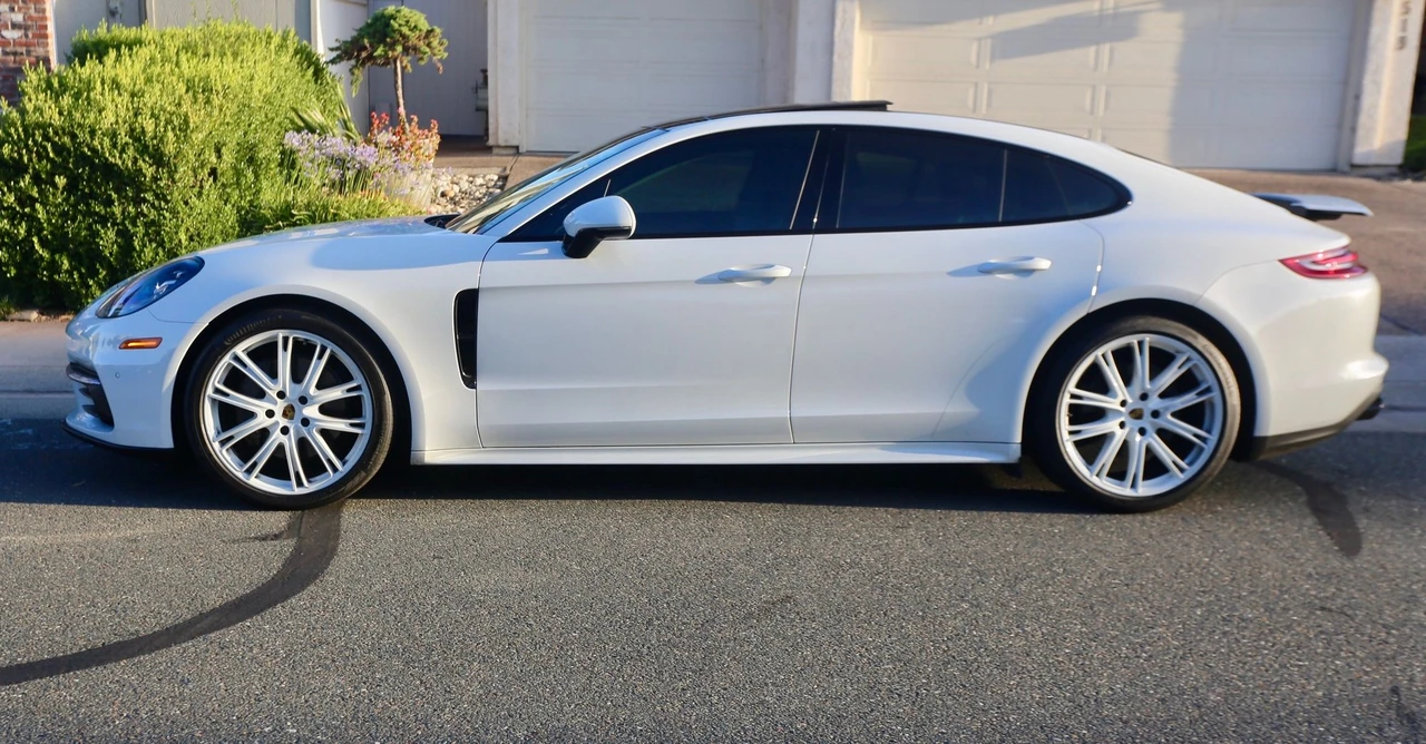2018 Porsche 971 Panamera 4S - Image 5 of 9
