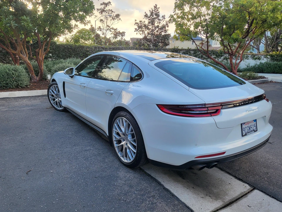 2018 Porsche 971 Panamera S - Image 12 of 31