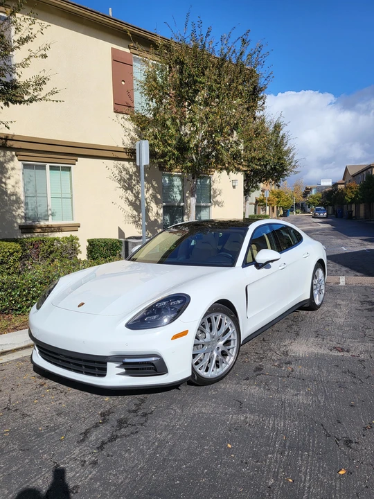 2018 Porsche 971 Panamera S - Image 9 of 31