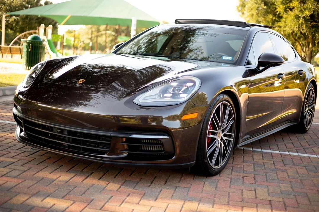 2018 Porsche 971 Panamera S - Image 8 of 31