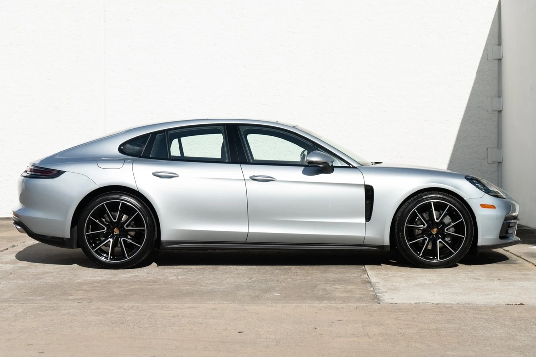 2018 Porsche 971 Panamera 4S - Image 8 of 31