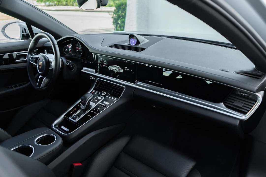 2018 Porsche 971 Panamera 4S - Image 15 of 31