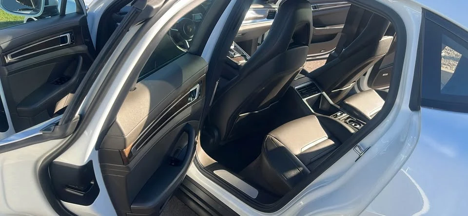 2018 Porsche 971 Panamera S - Image 9 of 10