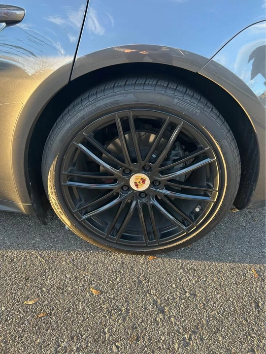 2018 Porsche 971 Panamera 4S - Image 9 of 10