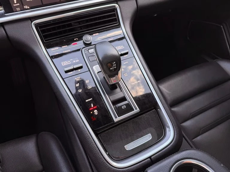 2018 Porsche 971 Panamera - Image 11 of 20