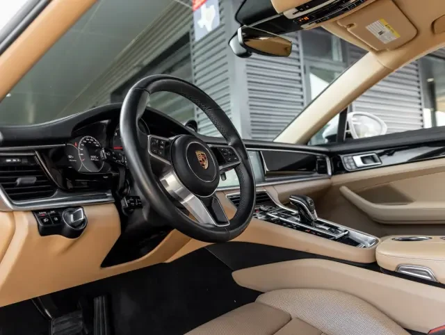 2018 Porsche 971 Panamera - Image 4 of 4
