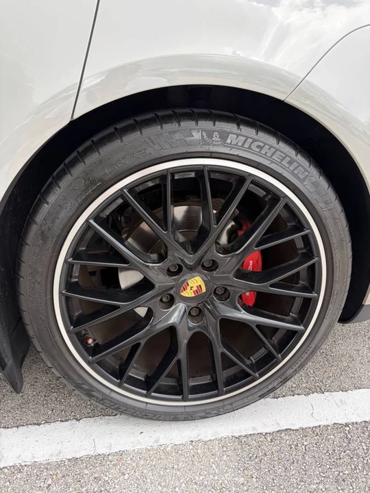 2018 Porsche 971 Panamera - Image 16 of 23