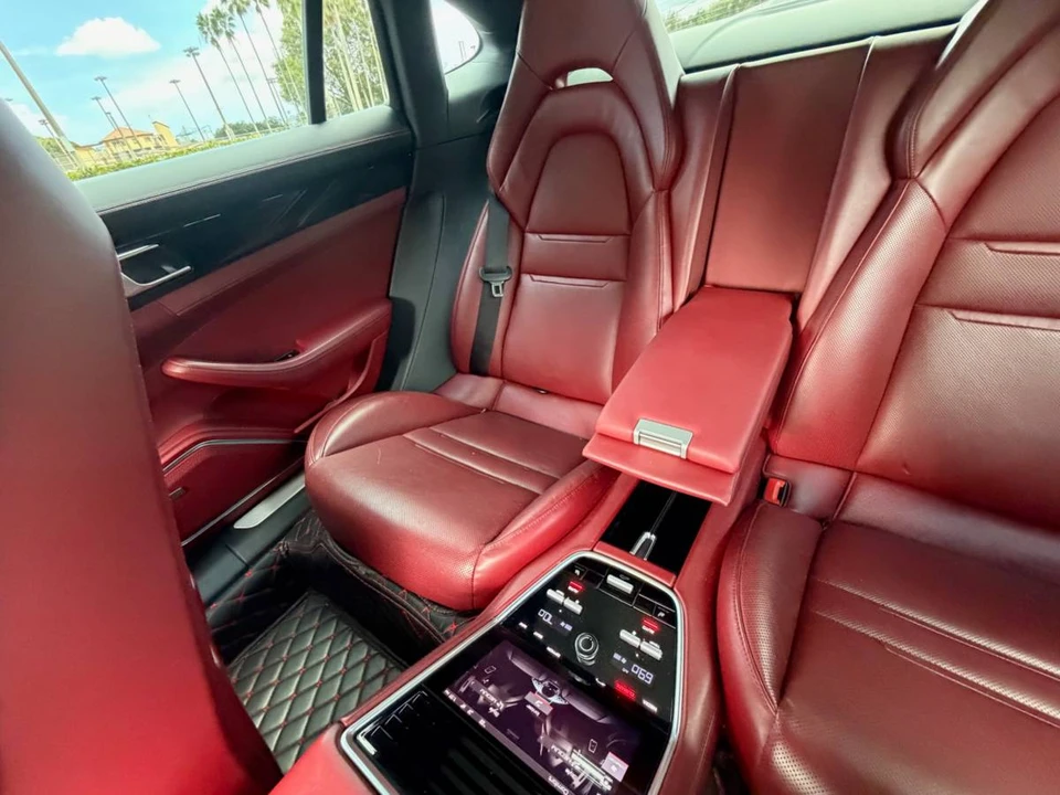 2018 Porsche 971 Panamera - Image 6 of 23