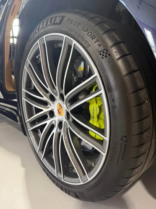 2018 Porsche 971 Panamera - Image 17 of 17