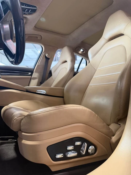 2018 Porsche 971 Panamera - Image 10 of 17