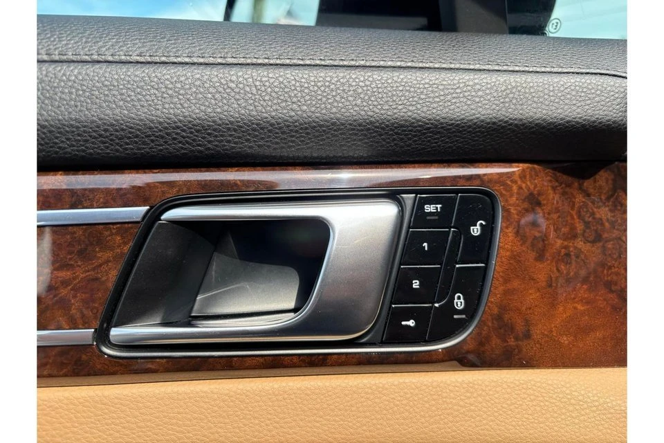 2018 Porsche 971 Panamera - Image 13 of 20