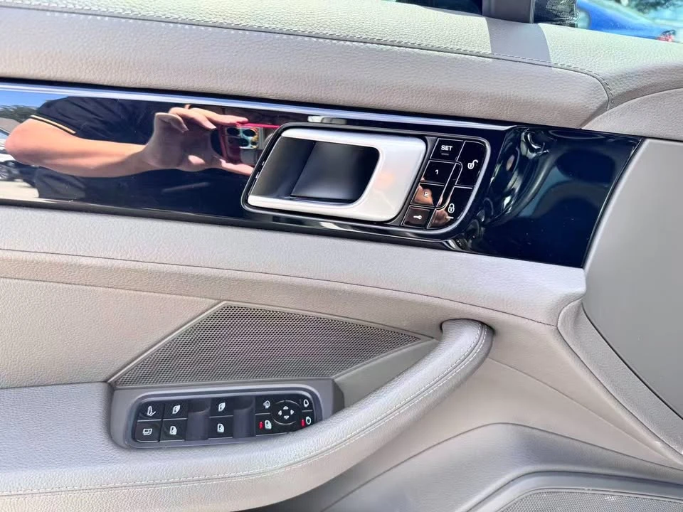 2018 Porsche 971 Panamera - Image 9 of 19