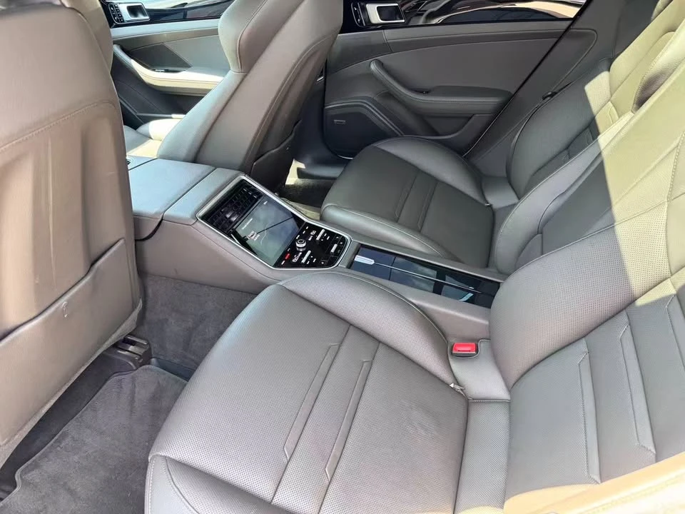 2018 Porsche 971 Panamera - Image 17 of 19
