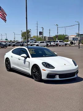 2018 Porsche Panamera 4