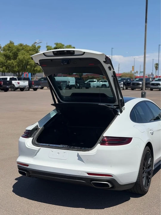 2018 Porsche 971 Panamera - Image 5 of 11