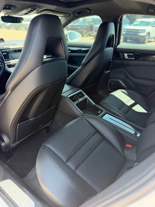 2018 Porsche 971 Panamera - Image 10 of 11