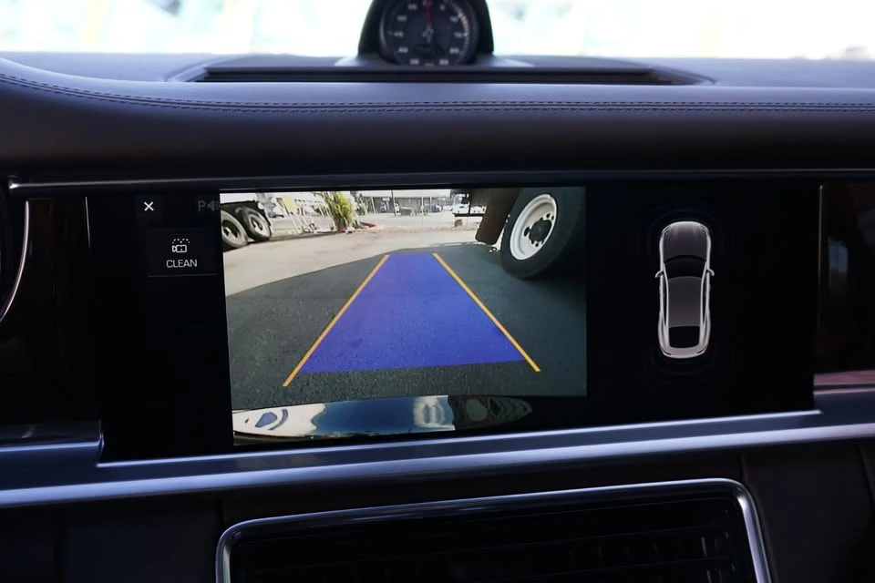 2018 Porsche 971 Panamera - Image 17 of 20