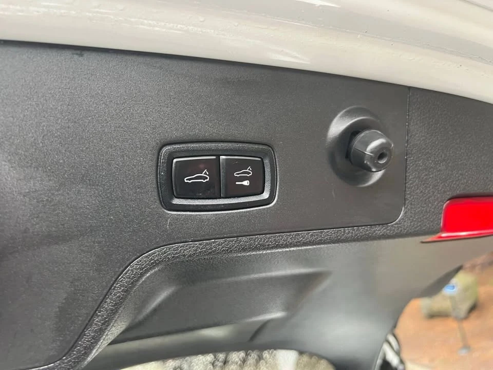 2018 Porsche 971 Panamera - Image 17 of 19