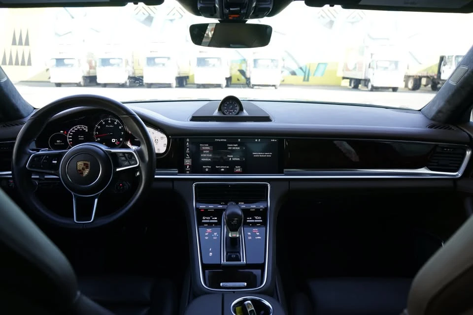 2018 Porsche 971 Panamera - Image 11 of 20