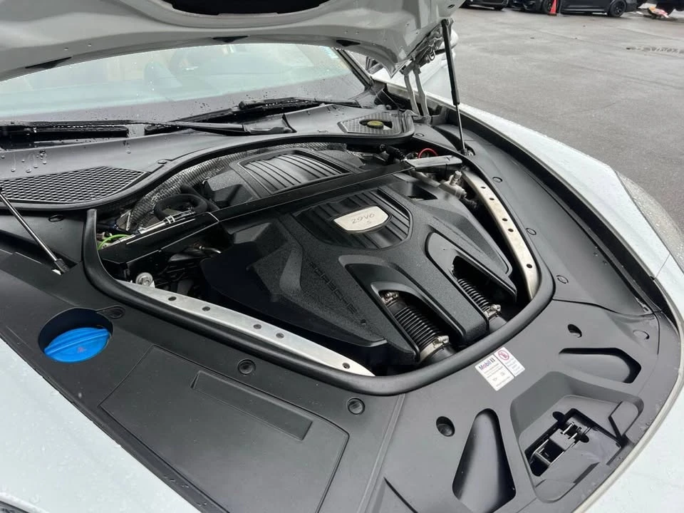 2018 Porsche 971 Panamera - Image 18 of 19