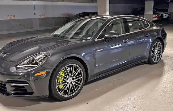 2018 Porsche Panamera