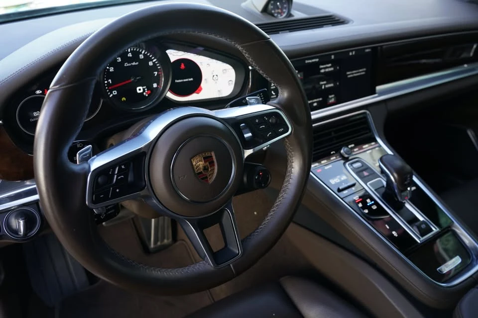 2018 Porsche 971 Panamera - Image 12 of 20