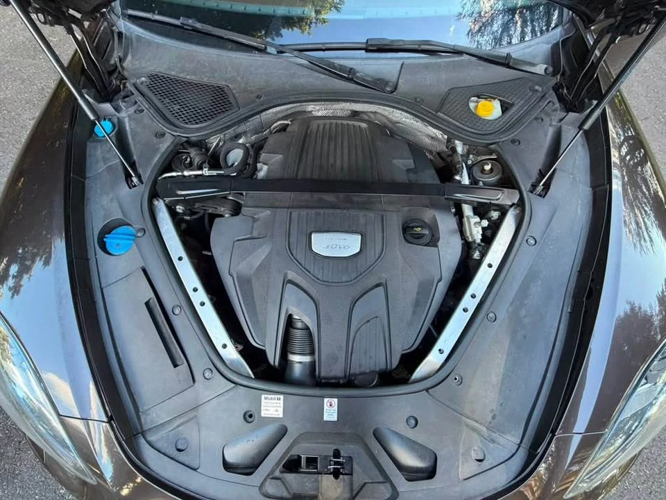 2018 Porsche 971 Panamera - Image 15 of 20