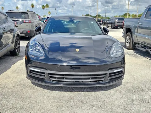 2018 Porsche Panamera