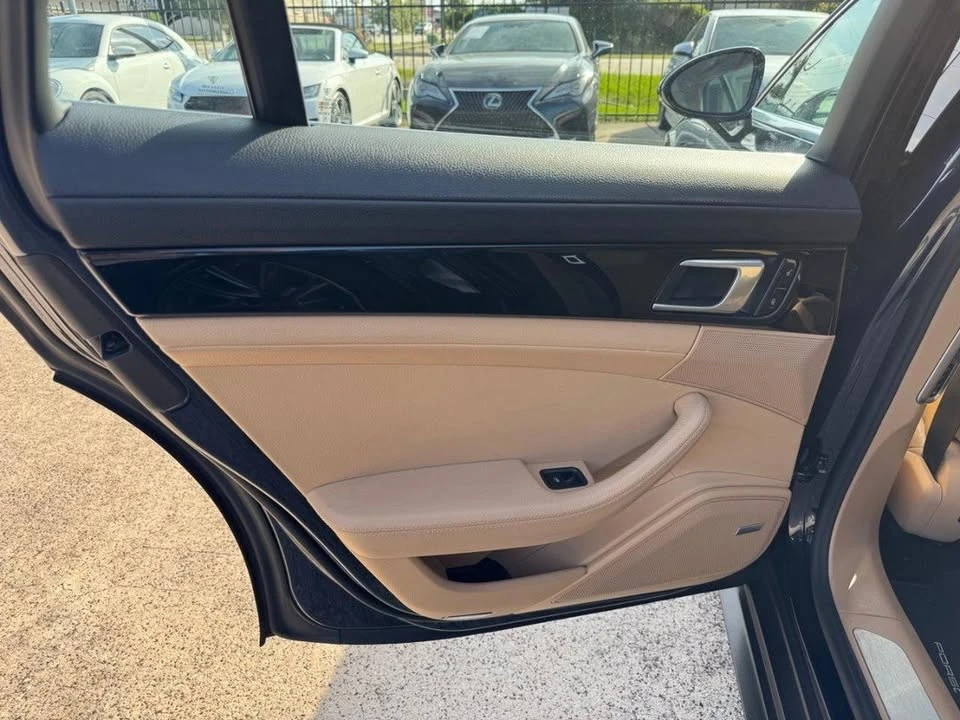 2018 Porsche 971 Panamera - Image 19 of 20