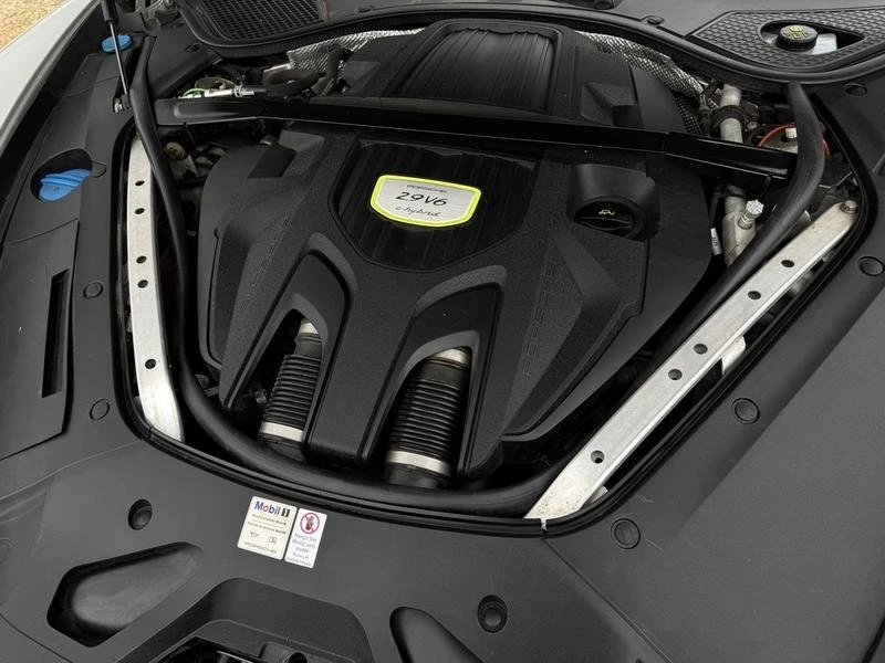 2018 Porsche 971 Panamera - Image 15 of 18