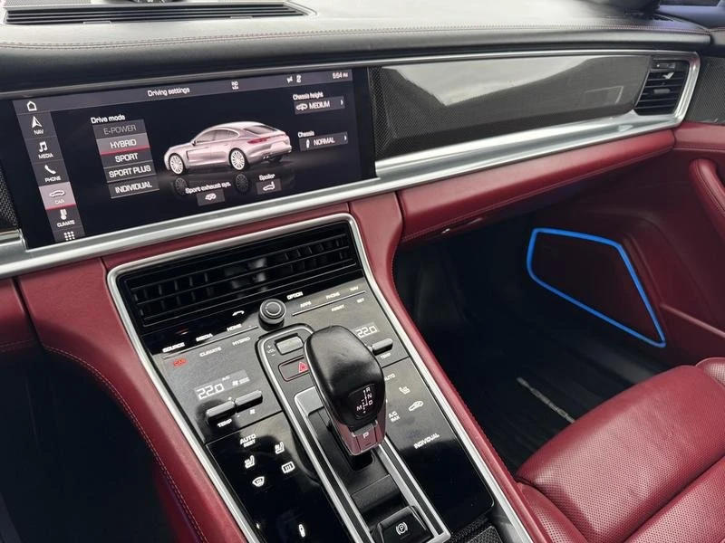 2018 Porsche 971 Panamera - Image 9 of 18