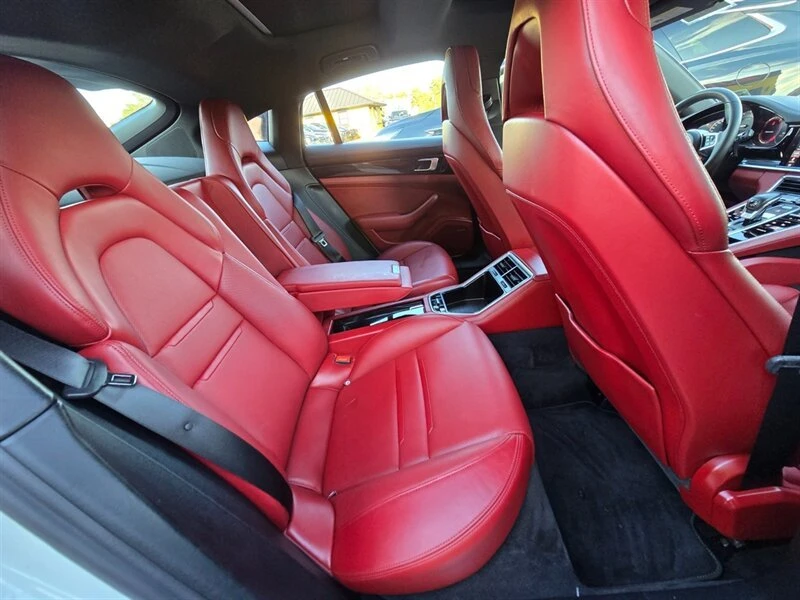 2018 Porsche 971 Panamera - Image 17 of 20