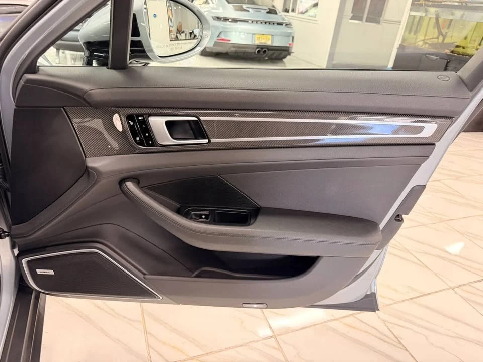 2018 Porsche 971 Panamera - Image 17 of 19