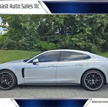 2018 Porsche Panamera 4