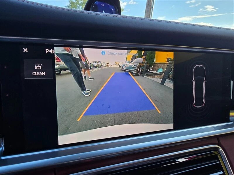 2018 Porsche 971 Panamera - Image 9 of 20