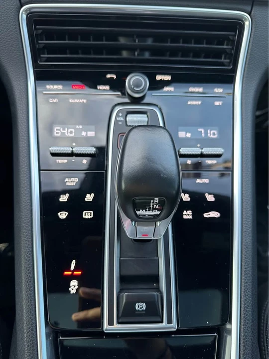2018 Porsche 971 Panamera - Image 12 of 20