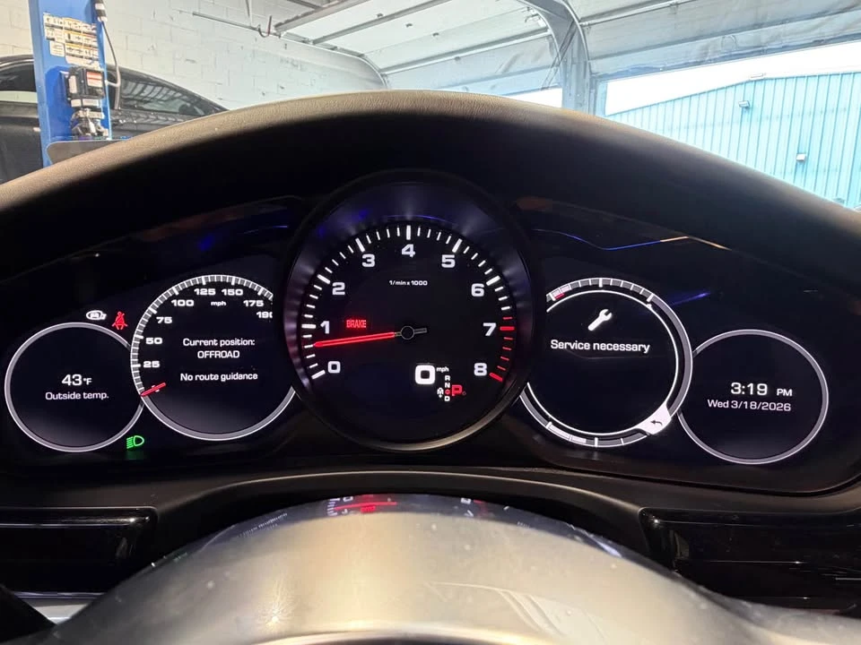 2018 Porsche 971 Panamera - Image 19 of 20